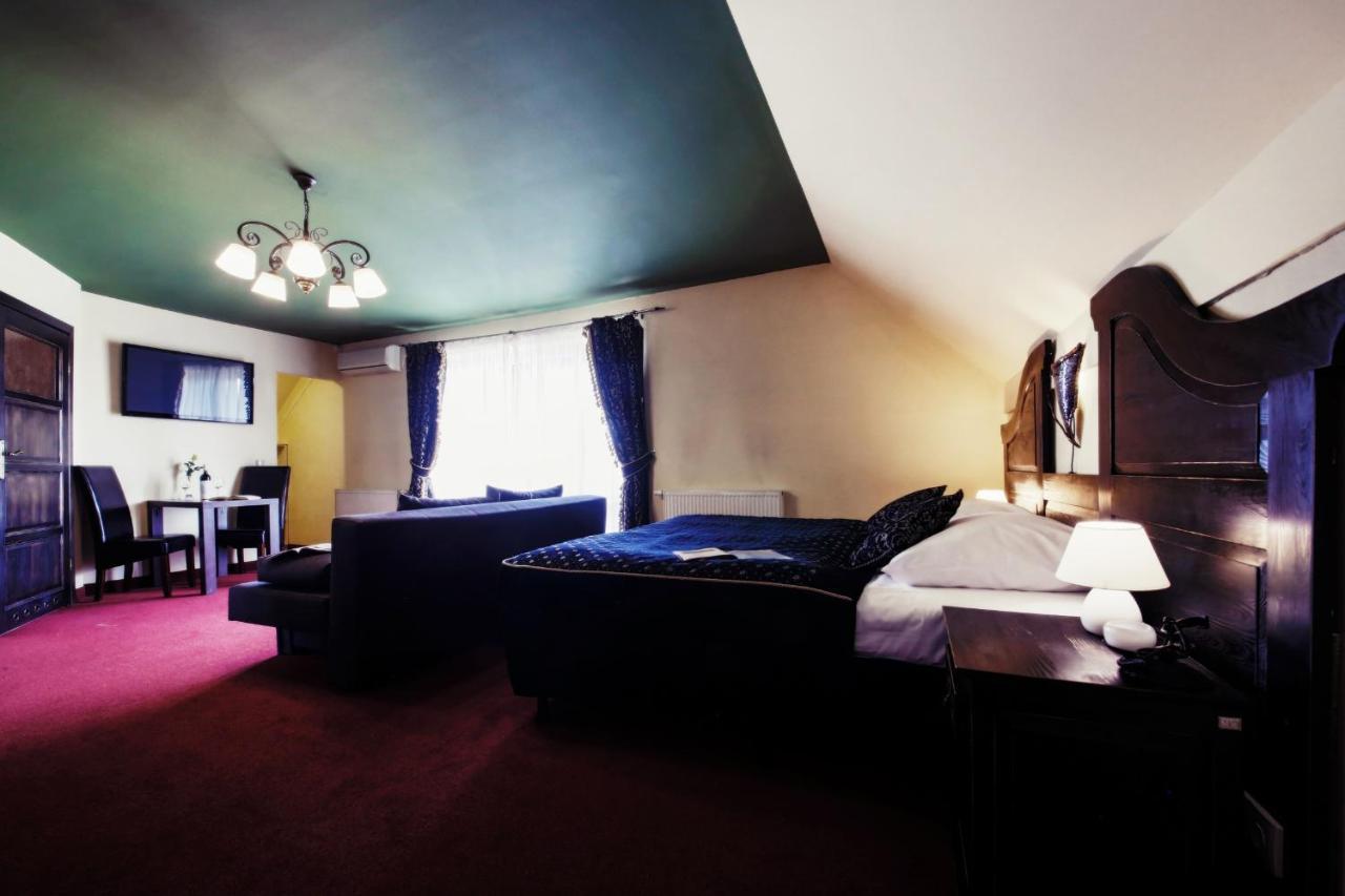 Hotel Kasztel Rzezawa Eksteriør billede
