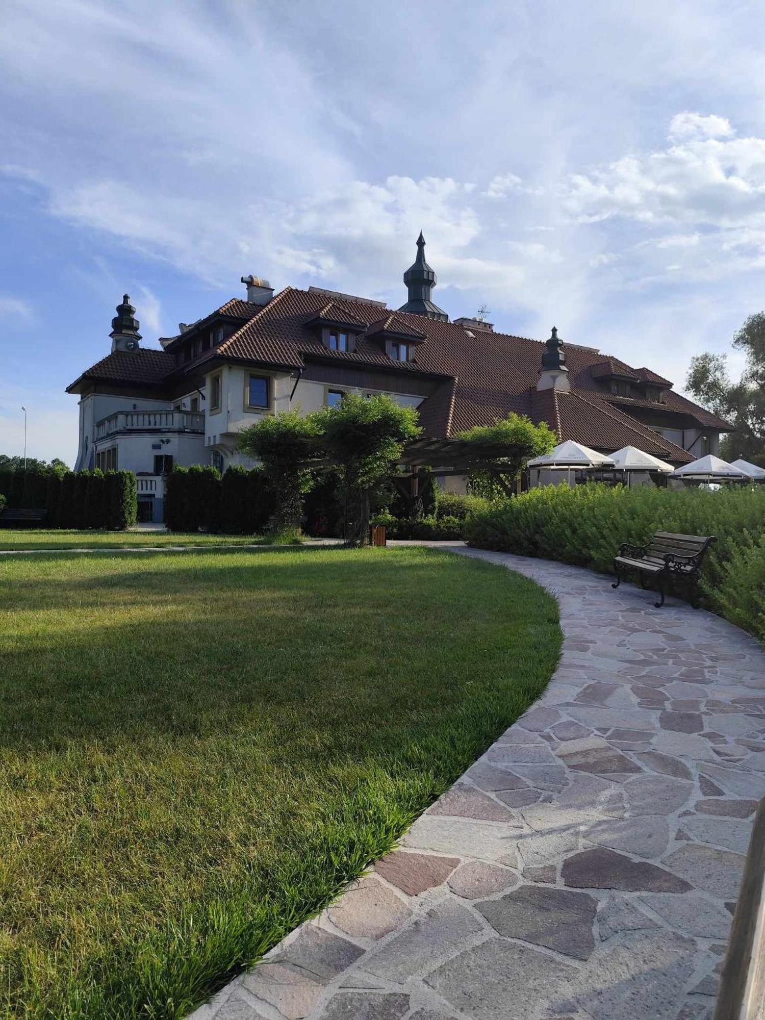 Hotel Kasztel Rzezawa Eksteriør billede