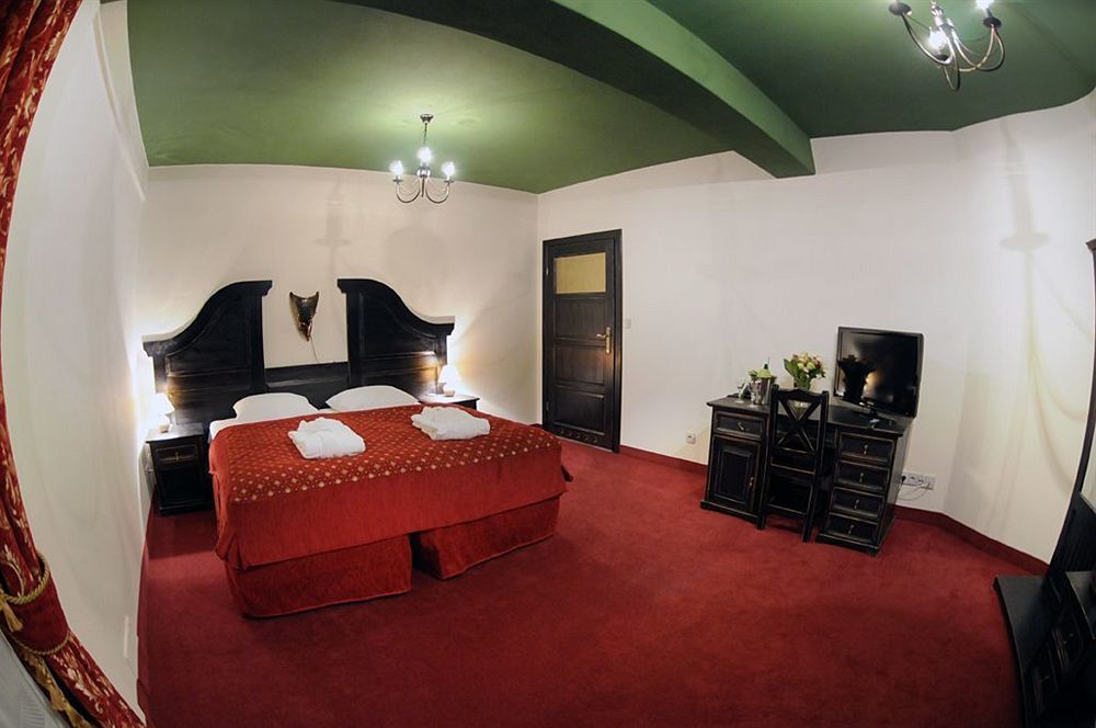 Hotel Kasztel Rzezawa Eksteriør billede